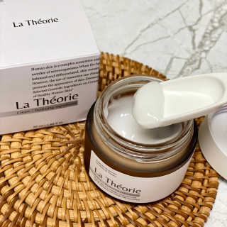 La Theorie Hydrating Ingredients | 하이드레이팅 인그레이디언츠 — 5점을 준 리뷰어가 2020년 5월 올린 사용 사진