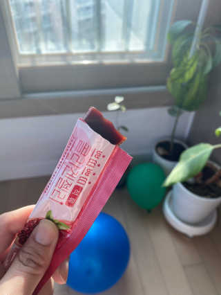 헬스업_쁘띠쁘띠석류콜라겐젤리_20g x 14포 — 5점을 준 리뷰어가 2020년 11월 올린 사용 사진