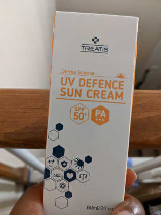트리티스 US [TREATIS] UV Defence Sun Cream PA+++ / SPF50+ — 3점을 준 리뷰어가 2020년 11월 올린 사용 사진