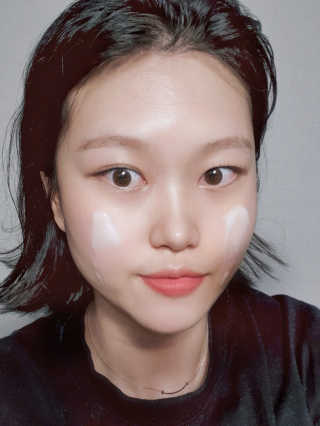 La Theorie Hydrating Ingredients | 하이드레이팅 인그레이디언츠 — 5점을 준 리뷰어가 2020년 4월 올린 사용 사진