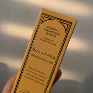 [스킨큐어] 산다화 비타민C 화이트닝 에센스 30ml — 4점을 준 리뷰어가 2020년 4월 올린 사용 사진