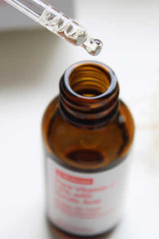 Wishtrend 순수 비타민 C 15 함유 Ferulic Acid — 4점을 준 리뷰어가 2020년 6월 올린 사용 사진