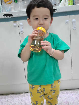 유비맘 PPSU 젖병 노꼭지_260ml_컬러 랜덤 발송 — 5점을 준 리뷰어가 2020년 9월 올린 사용 사진