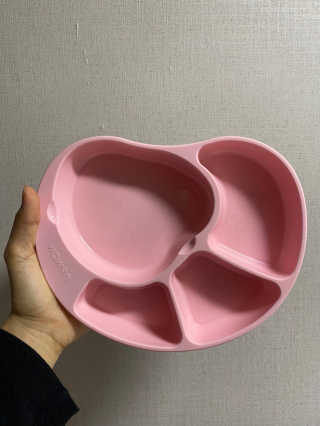 유비맘 캐릭터 실리콘 흡착 식판_색상 랜덤발송 — 5점을 준 리뷰어가 2020년 9월 올린 사용 사진