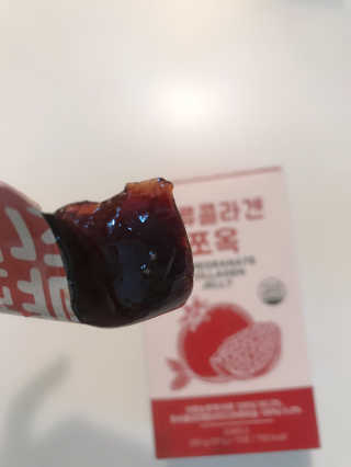 조은약초 석류콜라겐 석류즙 석류쪼옥 젤리 스틱 15포 x 20g — 5점을 준 리뷰어가 2020년 8월 올린 사용 사진
