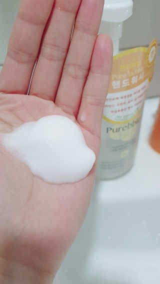 Purebble 당김없이 속촉촉_퓨어블 핸드워시 3종 [랜덤발송] — 5점을 준 리뷰어가 2020년 6월 올린 사용 사진