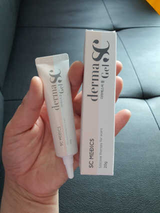 derma SC-Gel 더마에스씨 겔 20g — 5점을 준 리뷰어가 2020년 5월 올린 사용 사진