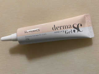 derma SC-Gel 더마에스씨 겔 20g — 4.5점을 준 리뷰어가 2020년 4월 올린 사용 사진