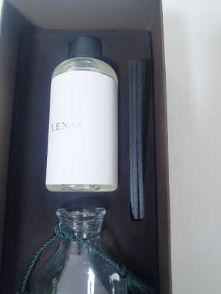 레나스 프리미엄 아로마 디퓨저 200ml  [1SET] — 5점을 준 리뷰어가 2020년 10월 올린 사용 사진