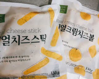 가치식탁 리얼치즈스틱, 리얼크림치즈볼 — 5점을 준 리뷰어가 2020년 9월 올린 사용 사진