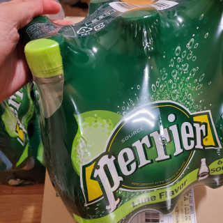 페리에 라임 500ml 투명페트 — 5점을 준 리뷰어가 2020년 11월 올린 사용 사진