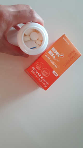서울약사신협_비타민C플러스_1,200mg x 60정 — 4.5점을 준 리뷰어가 2020년 11월 올린 사용 사진