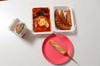 죠스떡볶이 [죠스푸드] 짜빠떡볶이+떡또그+범벅만두 신메뉴 3종 — 5점을 준 리뷰어가 2020년 4월 올린 사용 사진