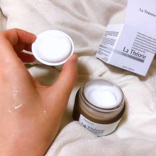 La Theorie Hydrating Ingredients | 하이드레이팅 인그레이디언츠 — 5점을 준 리뷰어가 2020년 5월 올린 사용 사진