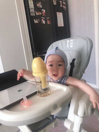유비맘 샘방지 PPSU 빨대컵_컬러 랜덤 발송 — 5점을 준 리뷰어가 2020년 7월 올린 사용 사진