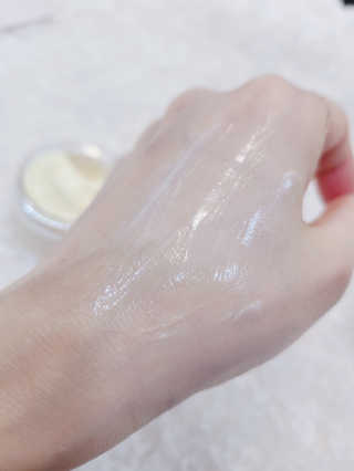 어글리프루프 크림 바이어글리 하이드레이션 샤워 50ml — 4점을 준 리뷰어가 2020년 11월 올린 사용 사진