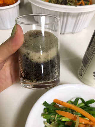 일화 No 슈가0Kcal 스테비아 톡별콜라 콤보팩 250mlX30 캔 — 4점을 준 리뷰어가 2020년 7월 올린 사용 사진