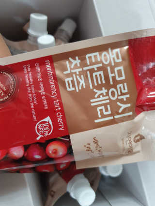 자연에온 몽모랑시 타트체리 착즙 100mL 10개입 2BOX — 4점을 준 리뷰어가 2020년 9월 올린 사용 사진