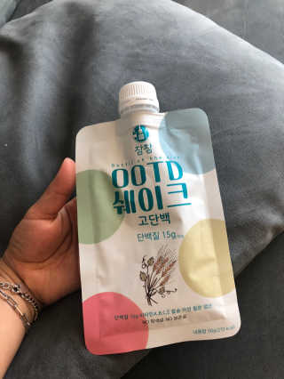 [꾸콤] 참참 OOTD쉐이크 고단백 일주일세트 50g x 5 — 5점을 준 리뷰어가 2020년 10월 올린 사용 사진
