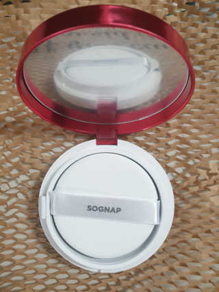 [소그냅] 빅 쿨링핏 썬쿠션 SPF 50+PA++++ — 5점을 준 리뷰어가 2020년 4월 올린 사용 사진