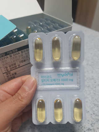 JW중외제약 마이코드 알티지 오메가3 1000 mg — 5점을 준 리뷰어가 2020년 10월 올린 사용 사진