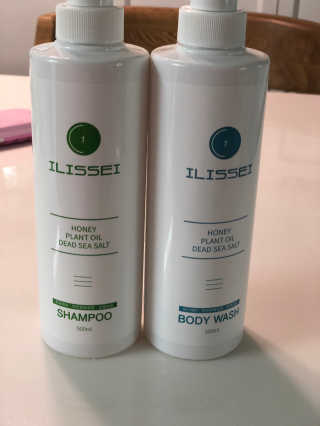 일리세이 허니 샴푸 500ml + 허니 바디워시 500ml 세트 — 5점을 준 리뷰어가 2020년 4월 올린 사용 사진