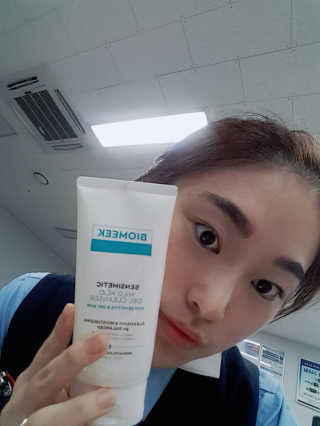 바이오믹 BIOMEEK SENSIMETIC MILD ACID CLEANSER — 5점을 준 리뷰어가 2020년 8월 올린 사용 사진