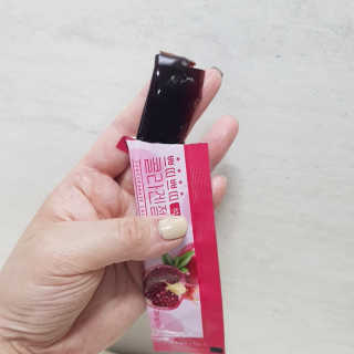헬스업_쁘띠쁘띠석류콜라겐젤리_20g x 14포 — 4점을 준 리뷰어가 2020년 10월 올린 사용 사진
