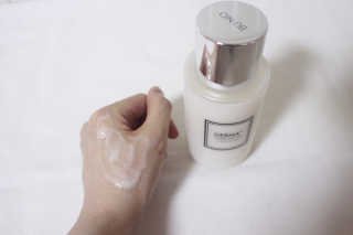 뷰니오 더마플러스 카밍 에멀전200ml — 5점을 준 리뷰어가 2020년 11월 올린 사용 사진