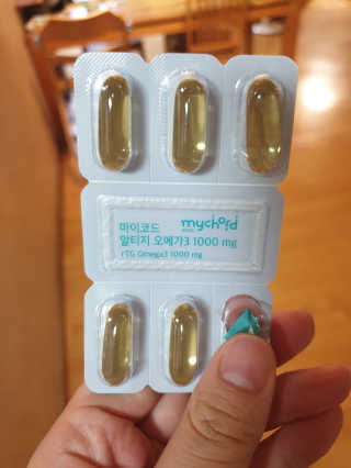 JW중외제약 마이코드 알티지 오메가3 1000 mg — 4점을 준 리뷰어가 2020년 8월 올린 사용 사진