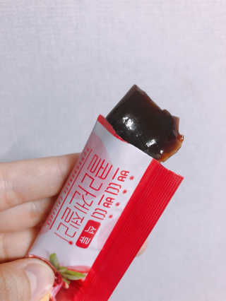 헬스업_쁘띠쁘띠석류콜라겐젤리_20g x 14포 — 5점을 준 리뷰어가 2020년 12월 올린 사용 사진