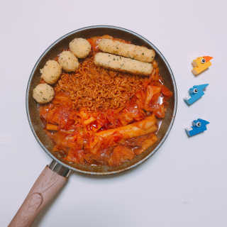 가치식탁 리얼치즈스틱, 리얼크림치즈볼 — 4.5점을 준 리뷰어가 2020년 10월 올린 사용 사진