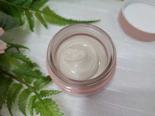 Tween.Ty Skin 트웬티스킨 리페어 아이크림 프리미엄 라인 — 4점을 준 리뷰어가 2020년 10월 올린 사용 사진