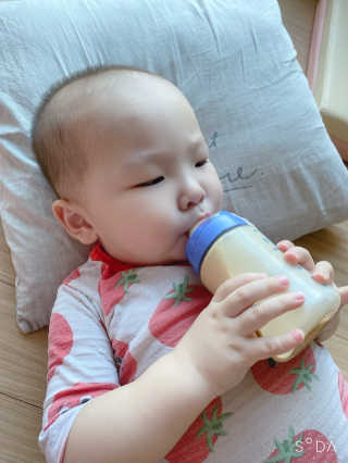유비맘 PPSU 젖병 노꼭지_200ml_컬러 랜덤 발송 — 5점을 준 리뷰어가 2020년 9월 올린 사용 사진