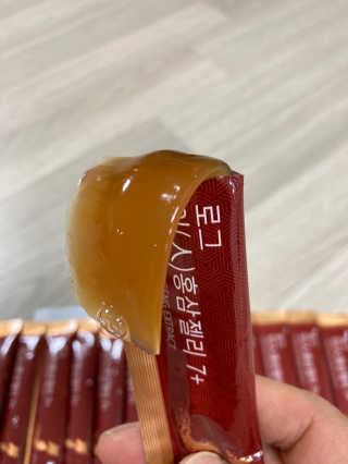로그네이처 로그 인 홍삼젤리 7+ — 4.5점을 준 리뷰어가 2020년 7월 올린 사용 사진