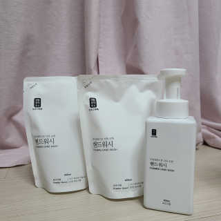 [생활공작소]핸드워시 용기 500ml 1개+리필 400ml 2개 — 5점을 준 리뷰어가 2020년 8월 올린 사용 사진