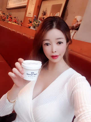 리더스코스메틱 리더스 밀크 스폰지 마스크 — 5점을 준 리뷰어가 2020년 10월 올린 사용 사진