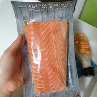 동원산업 항공직송 동원생연어_400g — 5점을 준 리뷰어가 2020년 5월 올린 사용 사진