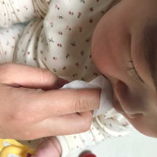 100도 이상에서 삶아 멸균 안심 아이수 구강 티슈 — 5점을 준 리뷰어가 2020년 10월 올린 사용 사진