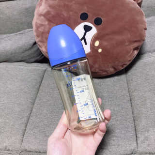 유비맘 PPSU 젖병 노꼭지_260ml_컬러 랜덤 발송 — 5점을 준 리뷰어가 2020년 8월 올린 사용 사진