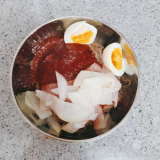 [해주냉면] 신천맛집 매운 비빔냉면 2인분 + 무절임 — 5점을 준 리뷰어가 2020년 5월 올린 사용 사진