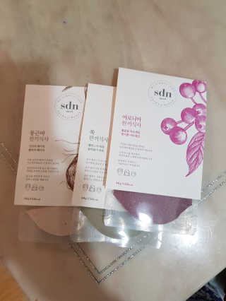 산들녘 한끼식사 스타터 패키지-둥근마/아로니아/쑥+전용보틀 — 4점을 준 리뷰어가 2020년 6월 올린 사용 사진