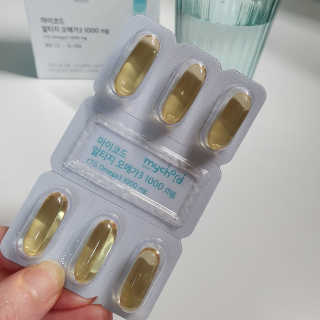 JW중외제약 마이코드 알티지 오메가3 1000 mg — 5점을 준 리뷰어가 2020년 9월 올린 사용 사진