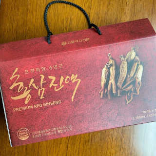 서울약사신협_프리미엄 6년근 홍삼진액_70mlx30포 — 5점을 준 리뷰어가 2020년 7월 올린 사용 사진