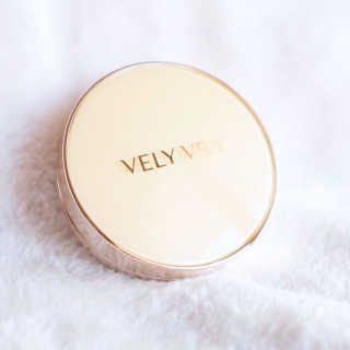 VELY VELY 아우라 허니 글로우 쿠션 — 5점을 준 리뷰어가 2020년 4월 올린 사용 사진