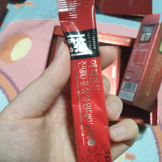 홍건강 해피한삼 진 홍삼정 원데이스틱 10g x 30포 — 5점을 준 리뷰어가 2020년 5월 올린 사용 사진