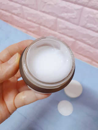 La Theorie Hydrating Ingredients | 하이드레이팅 인그레이디언츠 — 5점을 준 리뷰어가 2020년 5월 올린 사용 사진