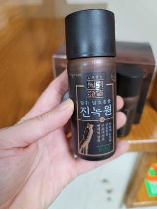 한국야쿠르트 발휘 발효홍삼 진녹綠원 — 5점을 준 리뷰어가 2020년 10월 올린 사용 사진