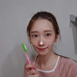 뉴바이오덴타골드C 치약, 킹두 대왕칫솔 — 5점을 준 리뷰어가 2020년 4월 올린 사용 사진