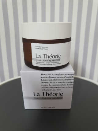 La Theorie Hydrating Ingredients | 하이드레이팅 인그레이디언츠 — 5점을 준 리뷰어가 2020년 5월 올린 사용 사진